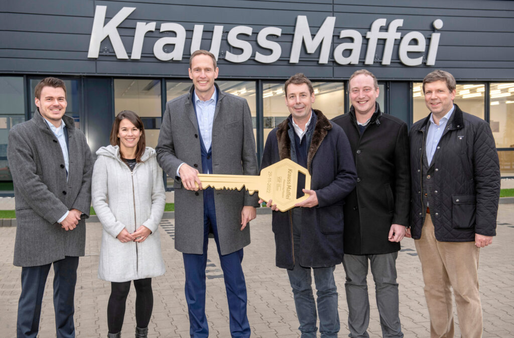 New Kraussmaffei Corporate Headquarters in Parsdorf: Project Developer VGP Hands Over Key