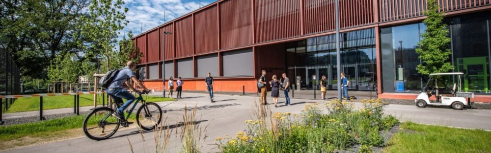 The Future of Plastics: JKU Linz Trains the Plastics Engineers of Tomorrow